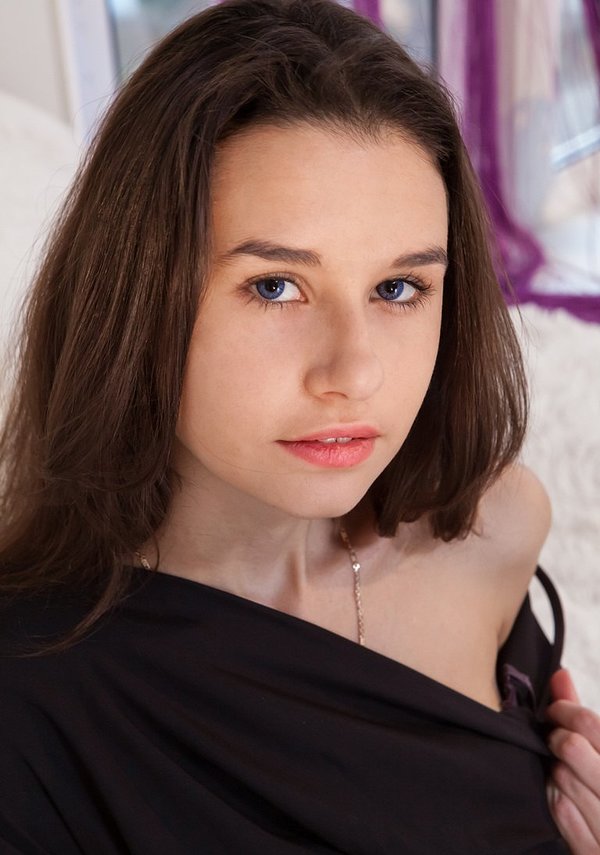 Софочка, 19 лет, 5 размер груди